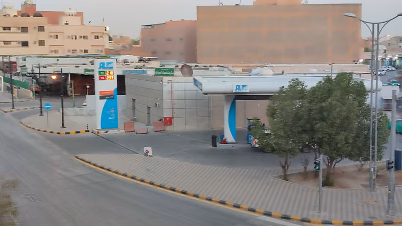علي سعد العنزان بنشر سيارات