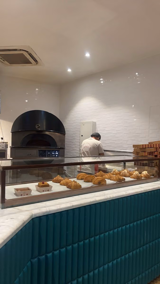 Amber Coffee & Bistro KFMC قهوة وبيسترو عنبر