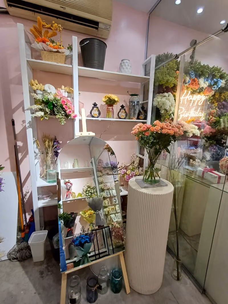 AMORIA Flowers & Gifts - اموريا ورد وهدايا