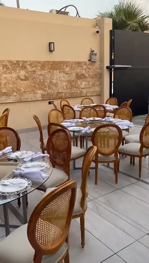 أمسيتي للحفلات تاجير كراسي طاولات استقبال سماعات محل حفلات