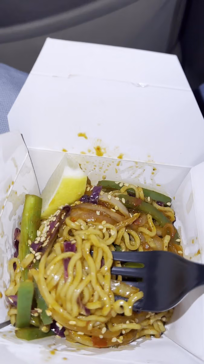 اندومي MNK YUM