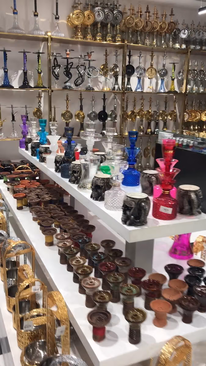 عنوان الفخامة للأقمشة الرجالية