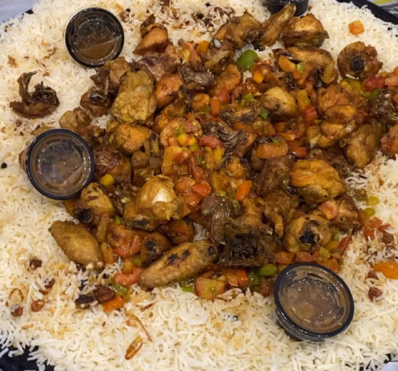 مطاعم مضغوط الربوة لتقديم الوجبات
