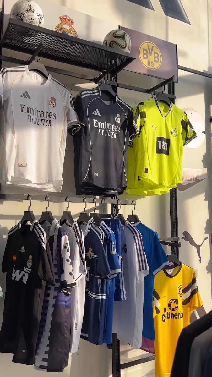 ارسفن للملابس الرياضية R7 SPORT