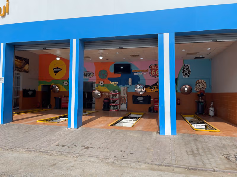 أرينا للزيوت خدمة سريعة PITSTOP ARENA