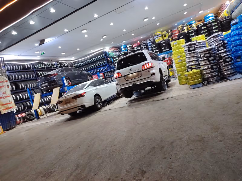 اساطير الجنوب لبيع الاطارات والجنوط والترصيص الارضي والميزان