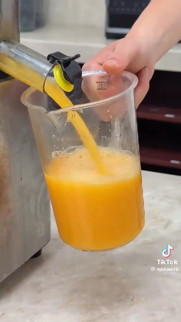عصائر مانجو وافوكادو