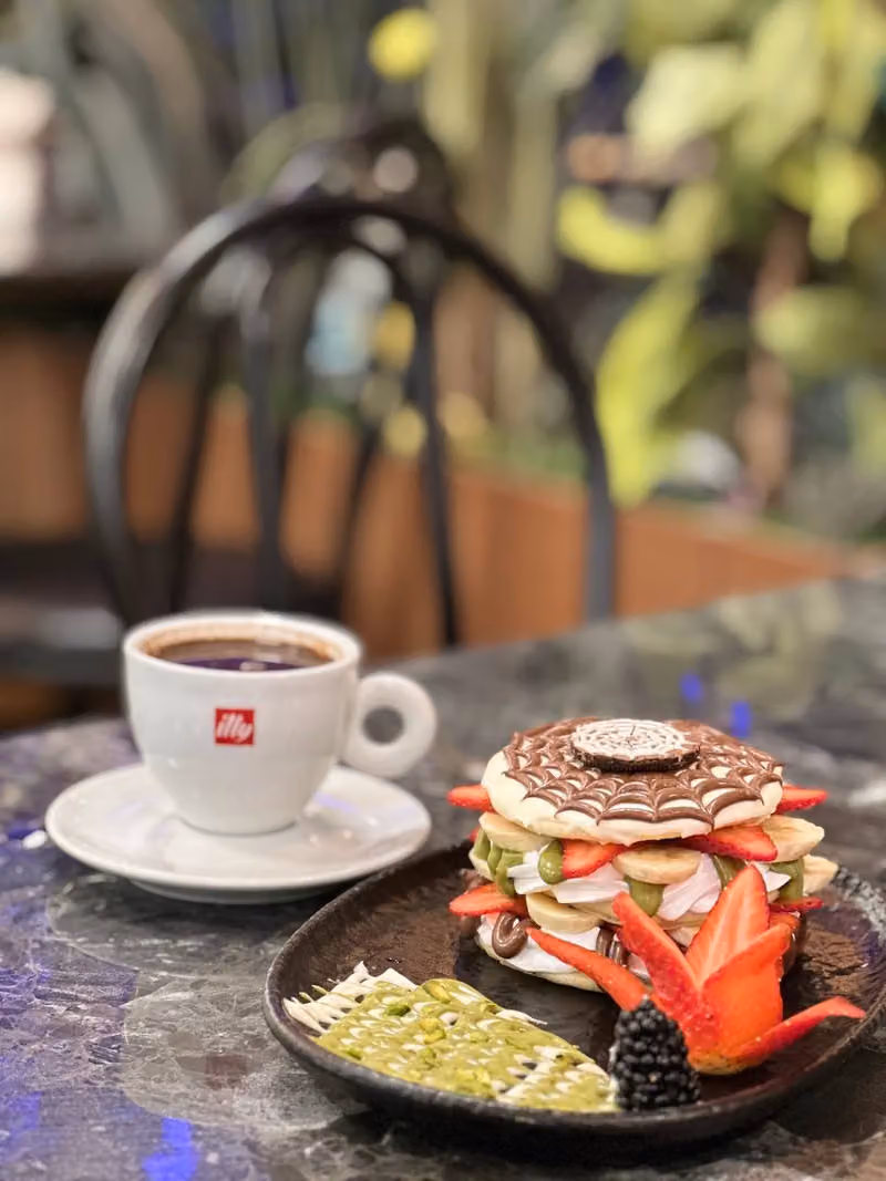عصائر وسلطة فواكه ابو شاكر