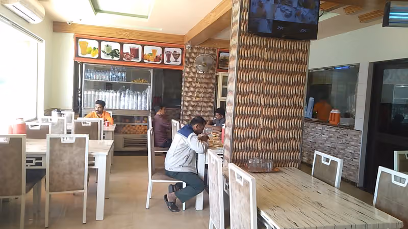 ASIAN RESTUARANT NASEEM