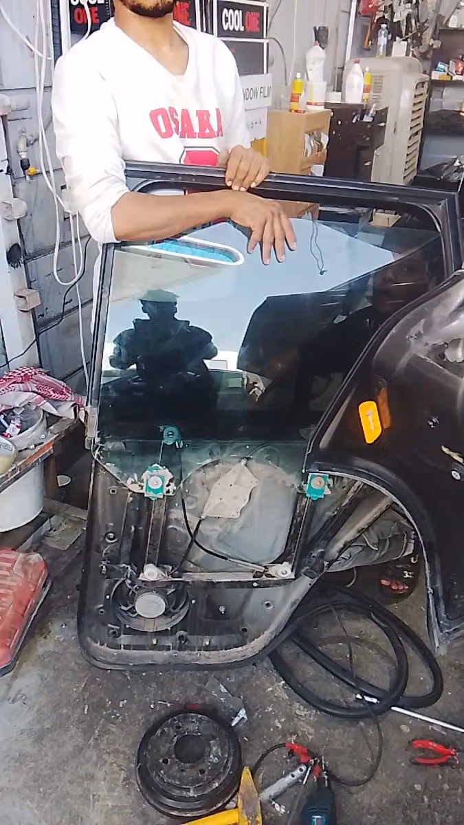 اصلاح زجاج السيارات وزينة