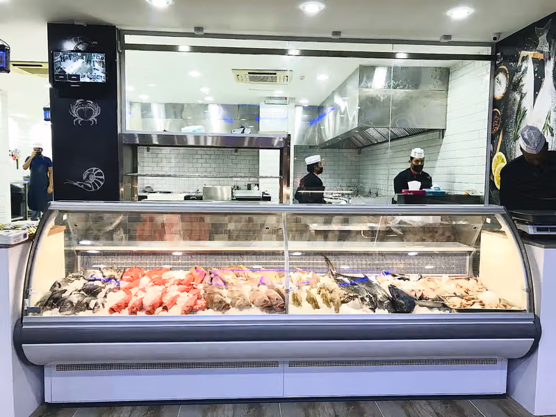 Asmak altanuwr restaurants | اسماك التنور