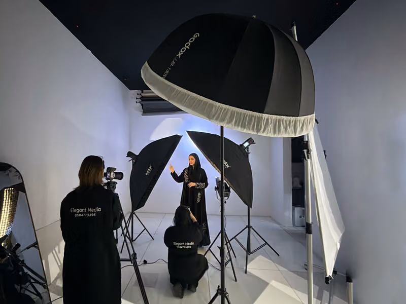 استديو إليجانت ميديا للتصوير الفوتوغرافي - Studio Elegant Media