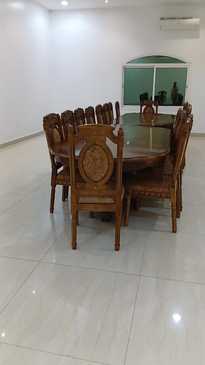 استراح لانا