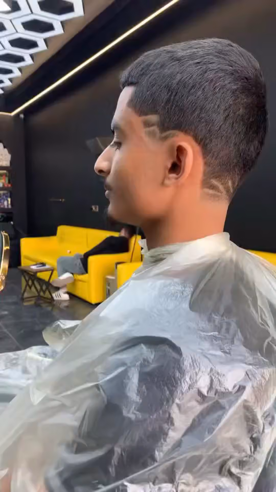 اسطورة الحلاقه