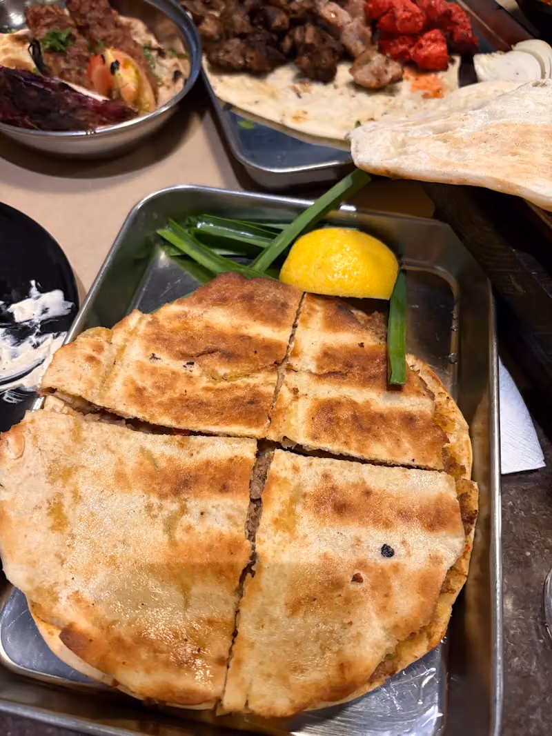 Asyakh Resturant
