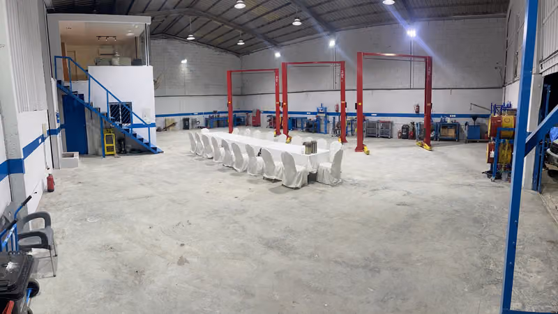 اثر الطريق للصيانة وتجهيز السيارات