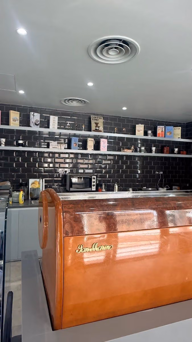 Atrista cafe - ارتيستا كافيه