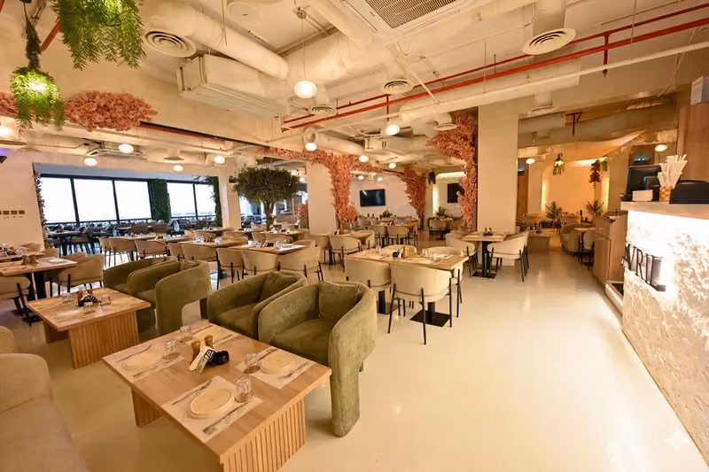Avril Resto Cafe