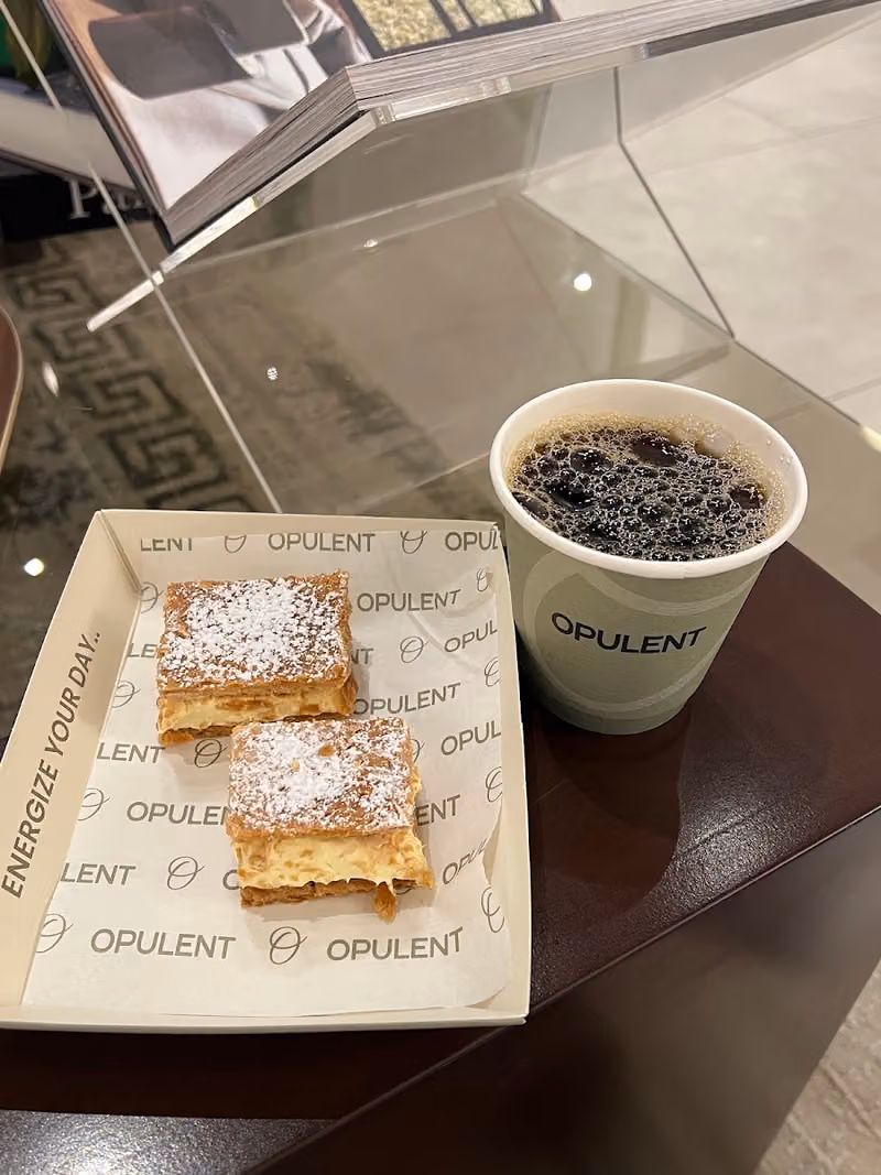 OPULENT BAKERY&CAFE