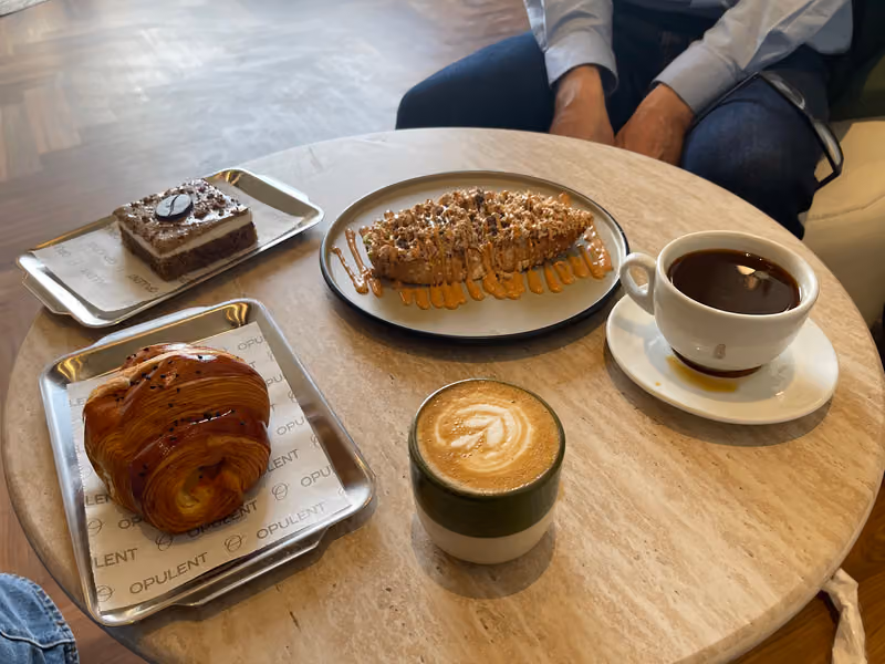 OPULENT BAKERY&CAFE