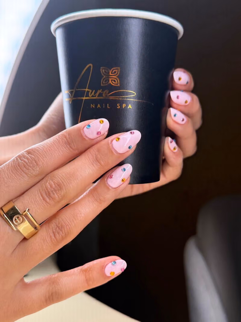 اورا - Aura Nail Spa & hair