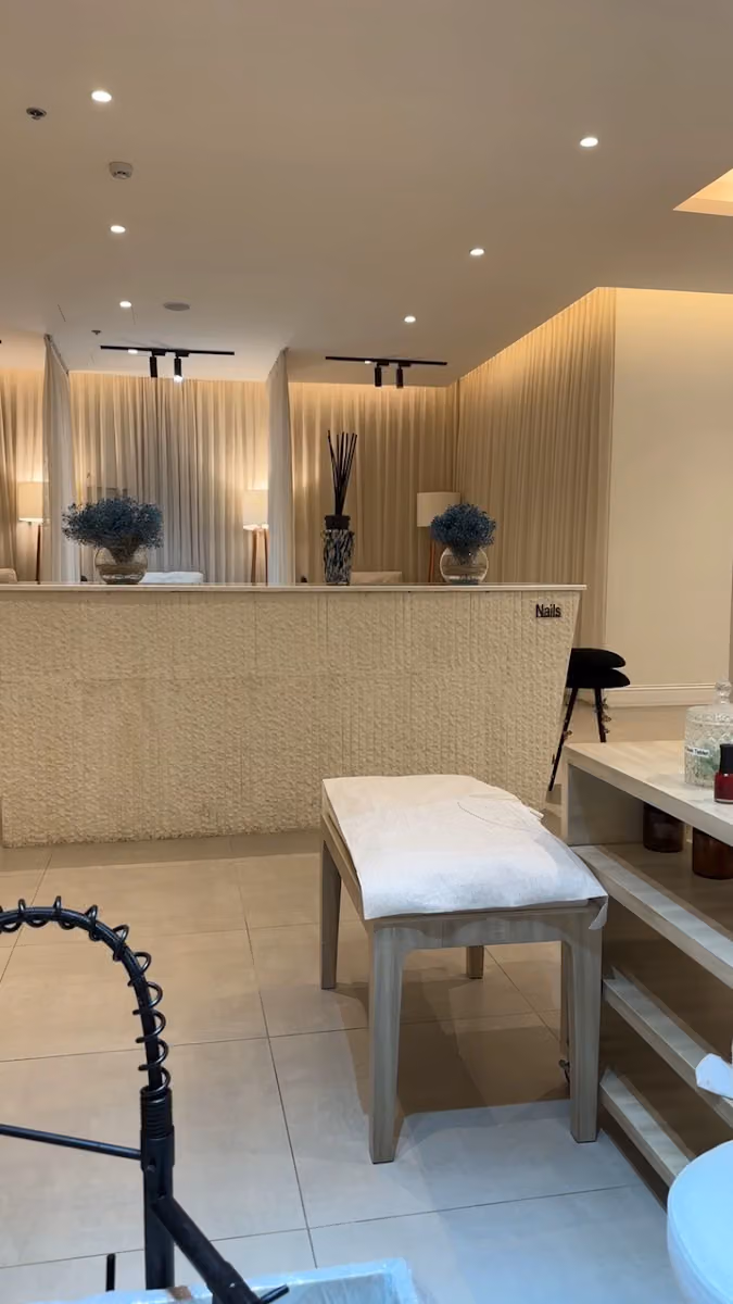 Aya Salon