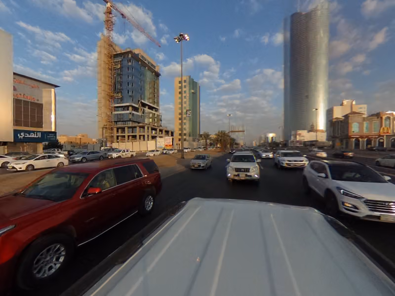 عيادات الفارابي لطب الأسنان فرع العقيق