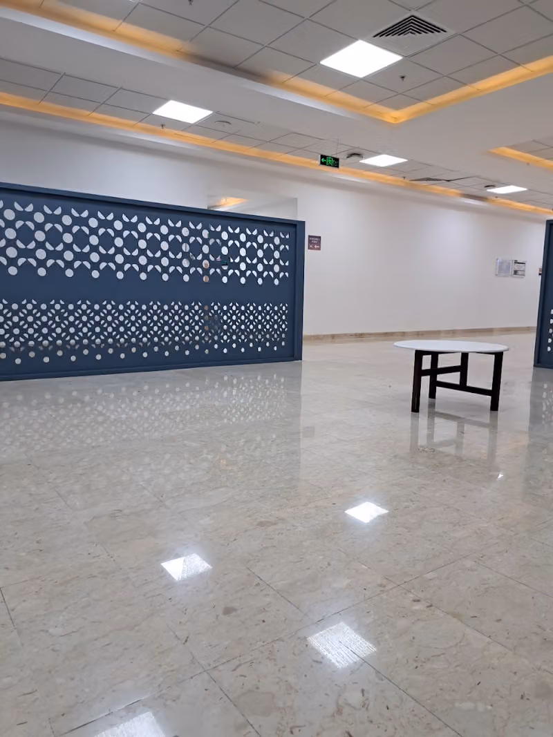 عيادة الدكتور محمد العمرو - عمليات تصحيح النظر و الليزك و الماء الأبيض