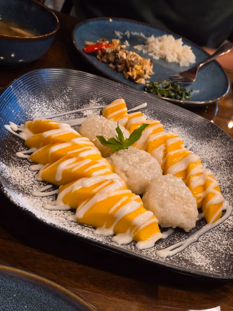 Azian Hauz Restaurant for Thai & Filipino Food