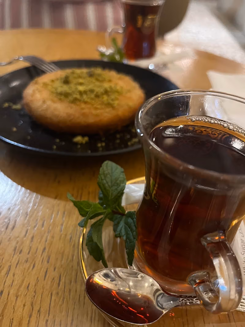 مطعم باب مشوي