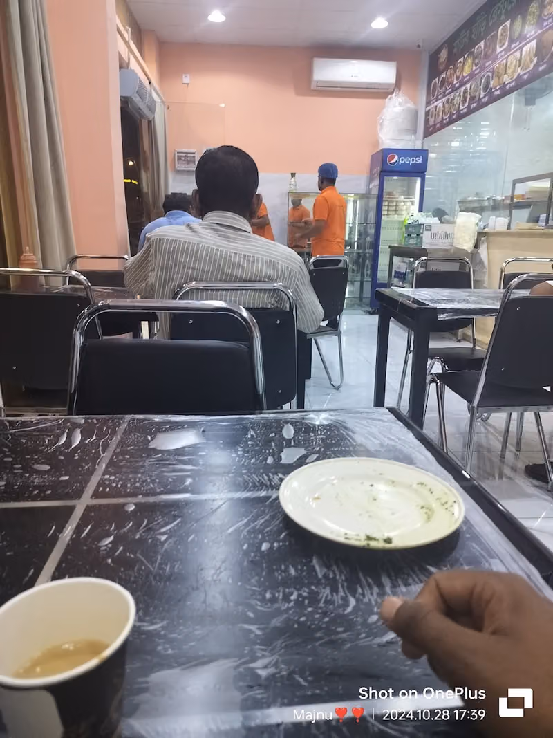 মাটির হাড়ি রেস্টুরেন্ট। ( Bangladeshi hotel))