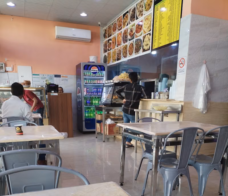 মাটির হাড়ি রেস্টুরেন্ট। ( Bangladeshi hotel))