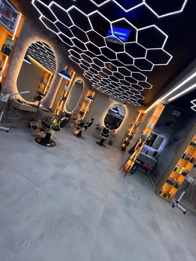 Barbershop صالون عالم اسمر