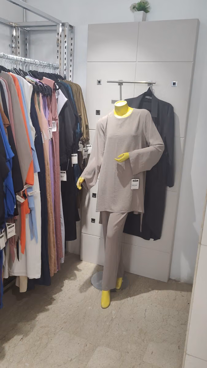 بدون اسم