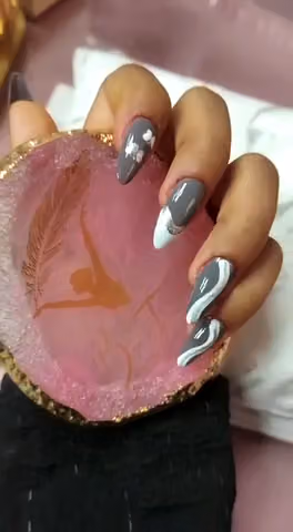مشغل ريشه الجمال