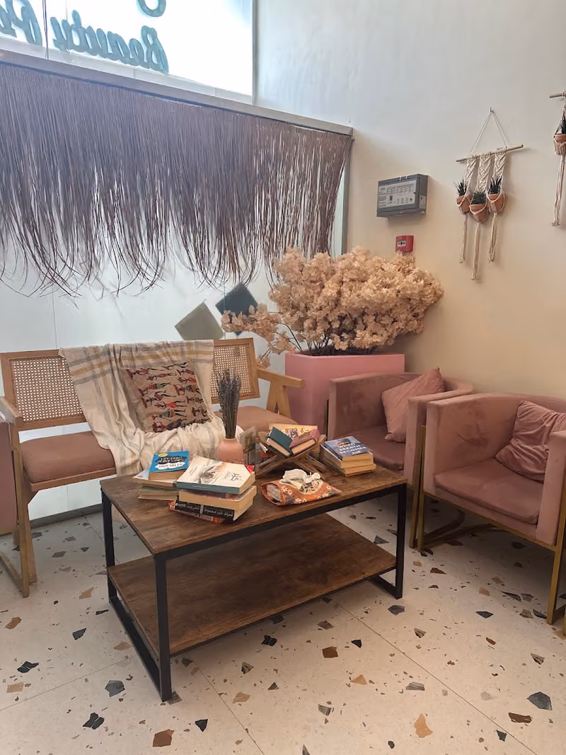 Beauty Painting Salon صالون رسم الجمال