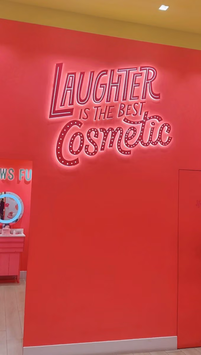 Benefit Cosmetics Boutique & Brow Bar Lounge