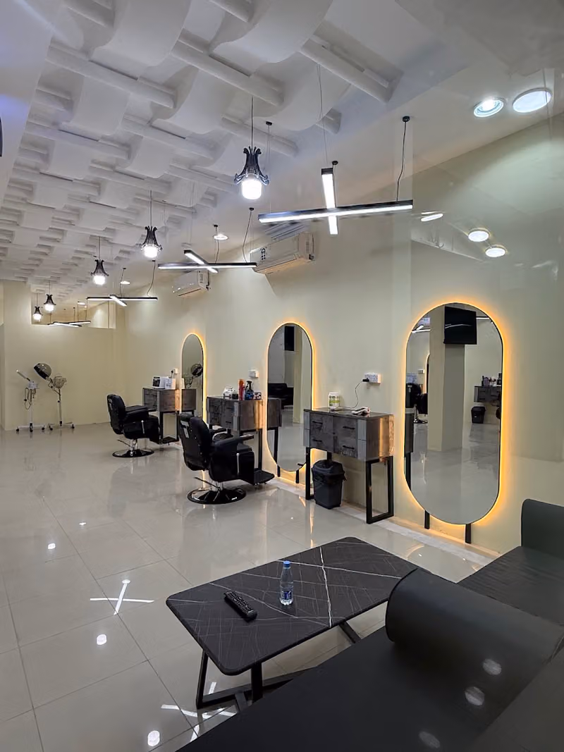 Bioxcin Hair Studio | أفضل حلاق في الرياض