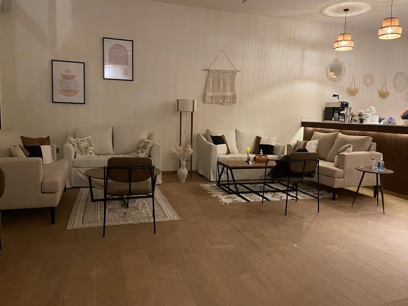 بلاك سكاي لاونج Black Sky Lounge