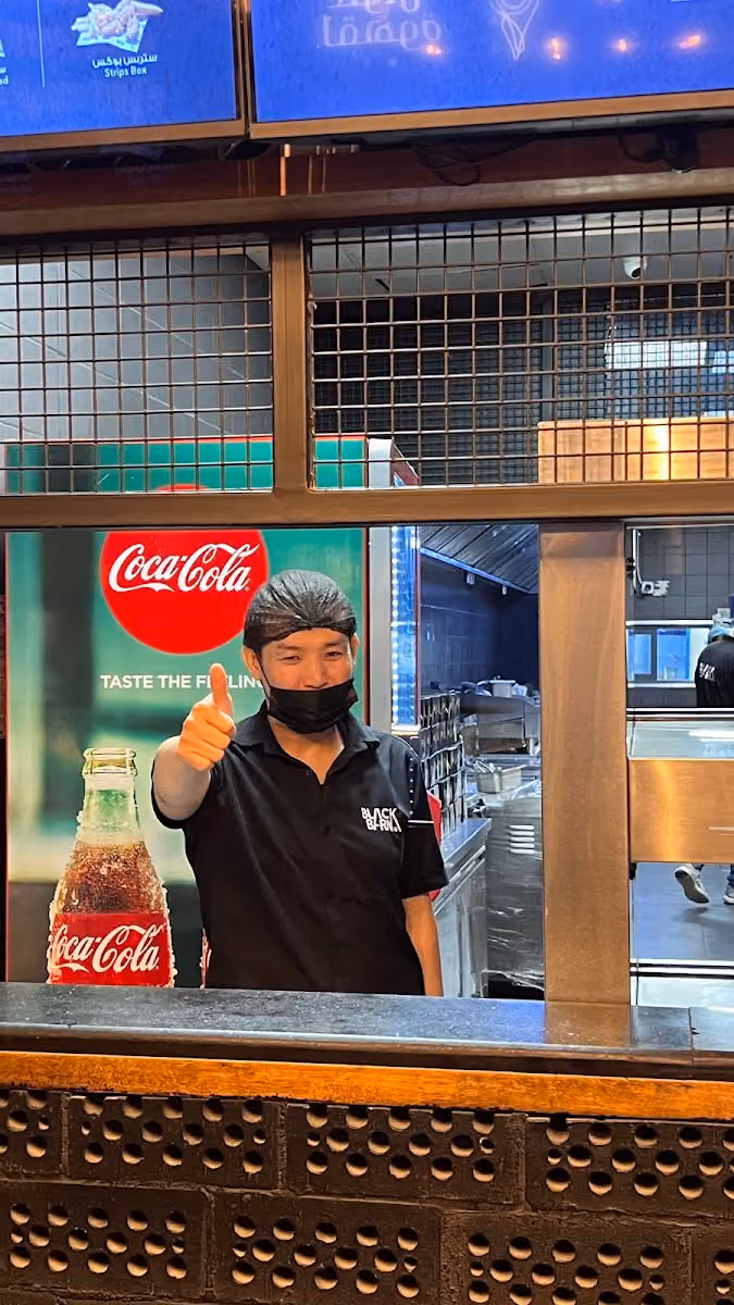 بلاك بارن