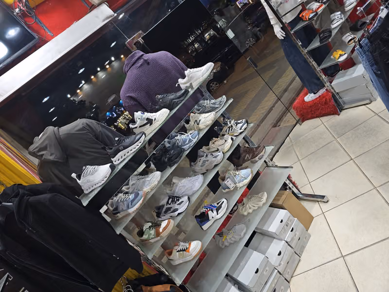 بلاك زون للملابس