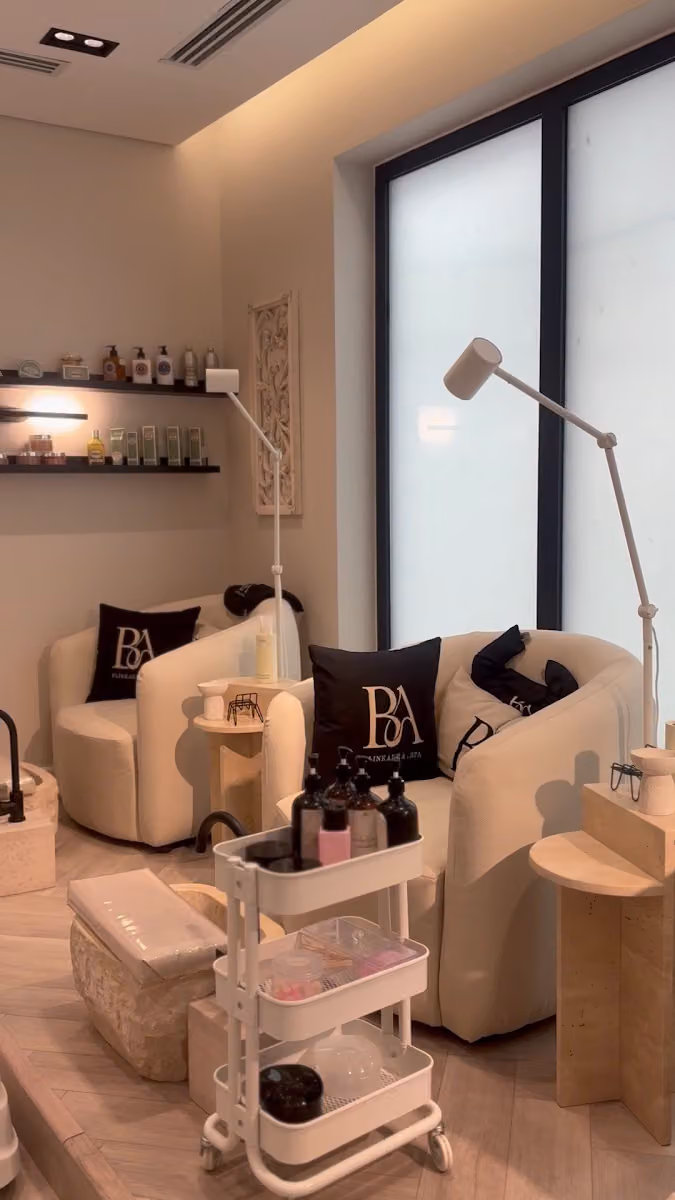 BlinkAura Spa | بلينك اورا سبا – Nail & Beauty Salon