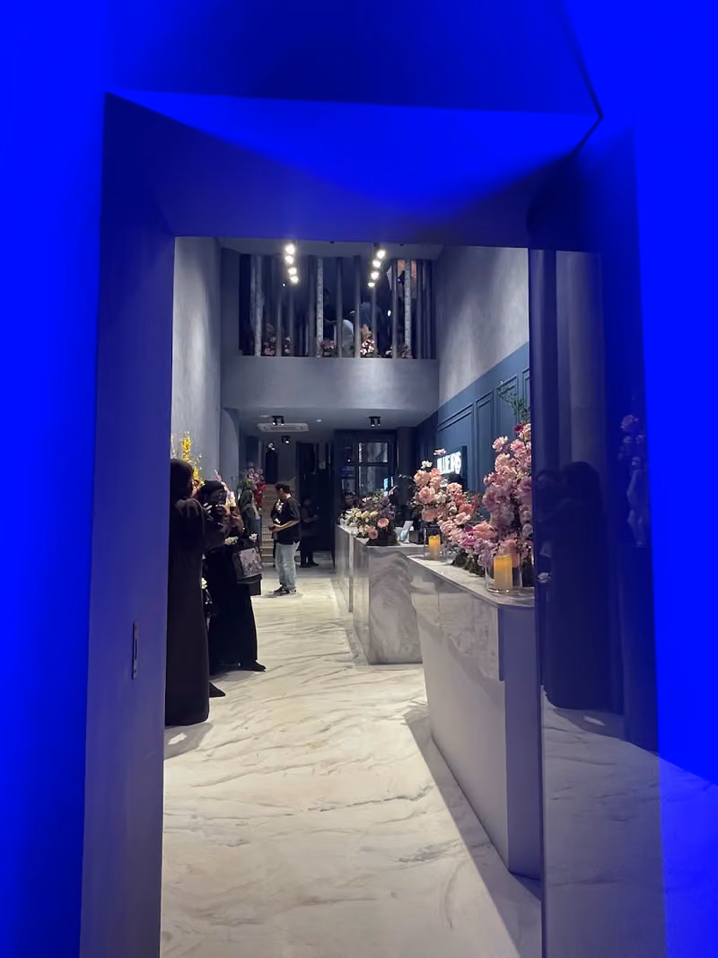 BLUE IRIS FLOWERS BOUTIQUE | بلو آيرس فلاورز بوتيك