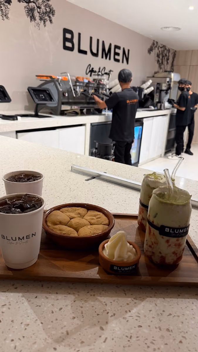 Blumen Cafe - الغدير