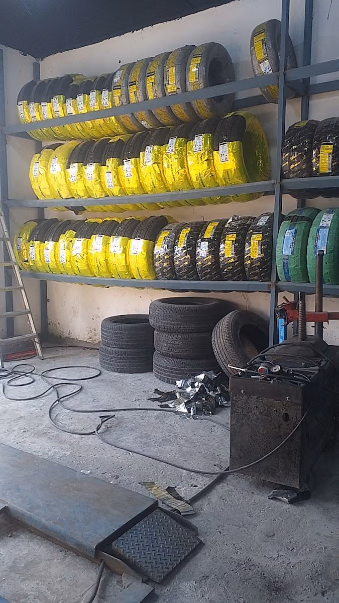 بنشر كفرات وبطاريات