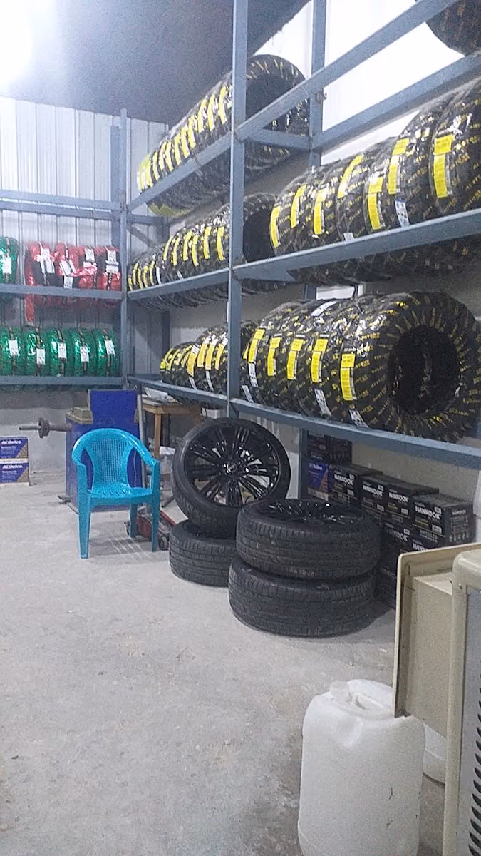 بنشر كفرات وبطاريات