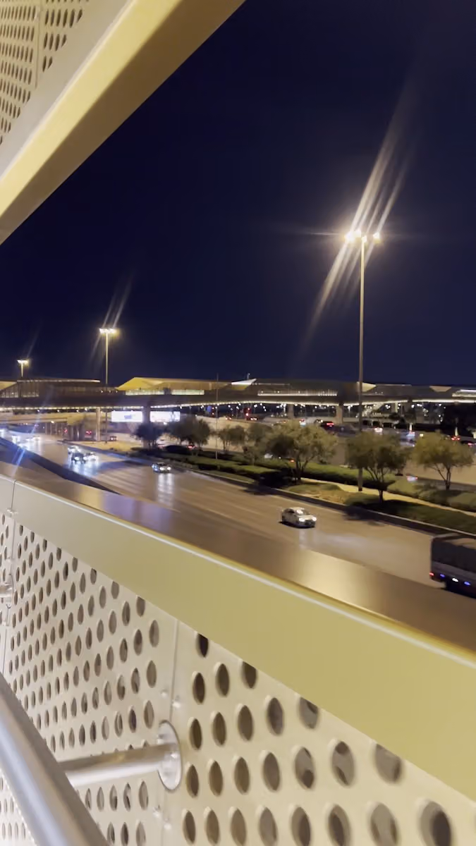 بنشر و بطاريات غيار زيت. انوار الطريق