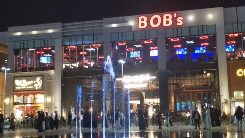 Bob's Famous - Uwalk Riyahd
