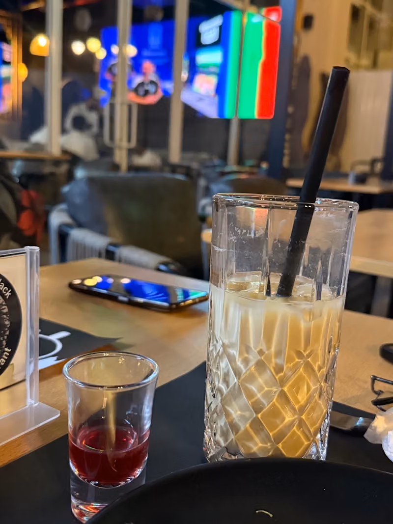 Bokharest Black | بوخاريست بلاك
