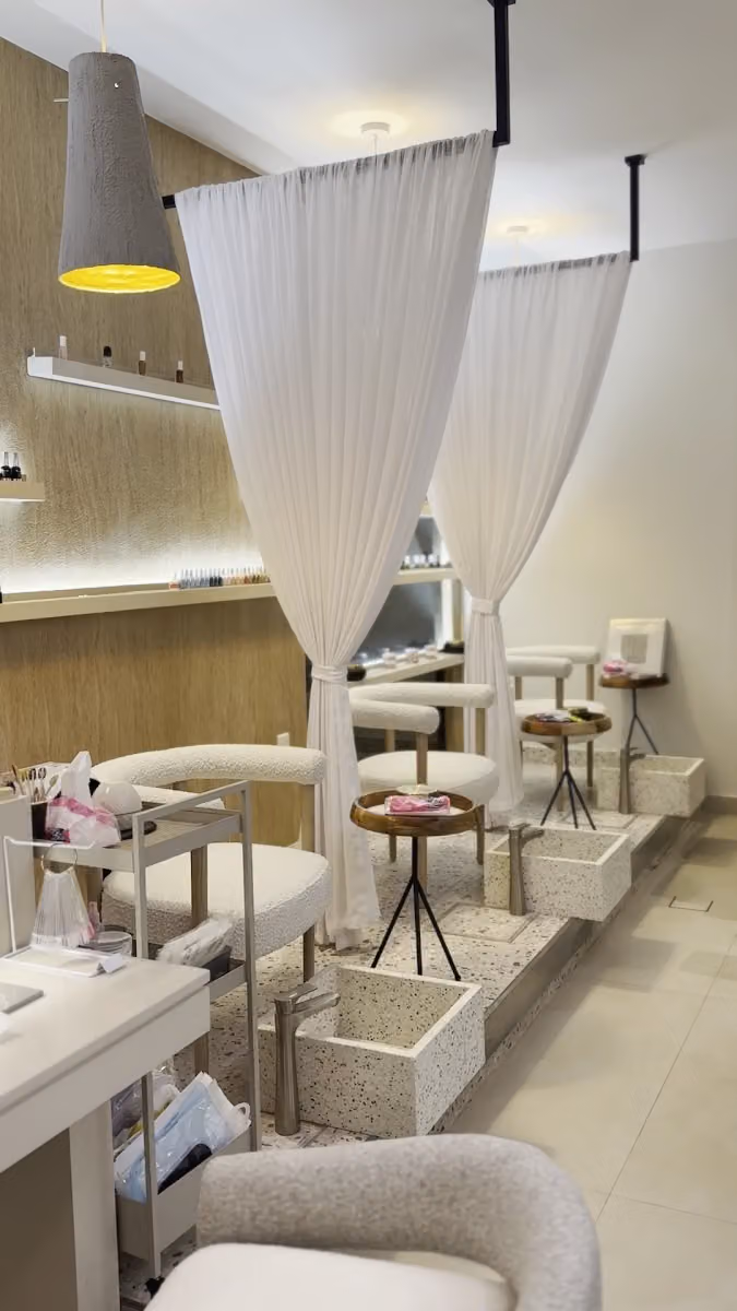 Boucle Hair & Nail Salon - صالون بوكليه